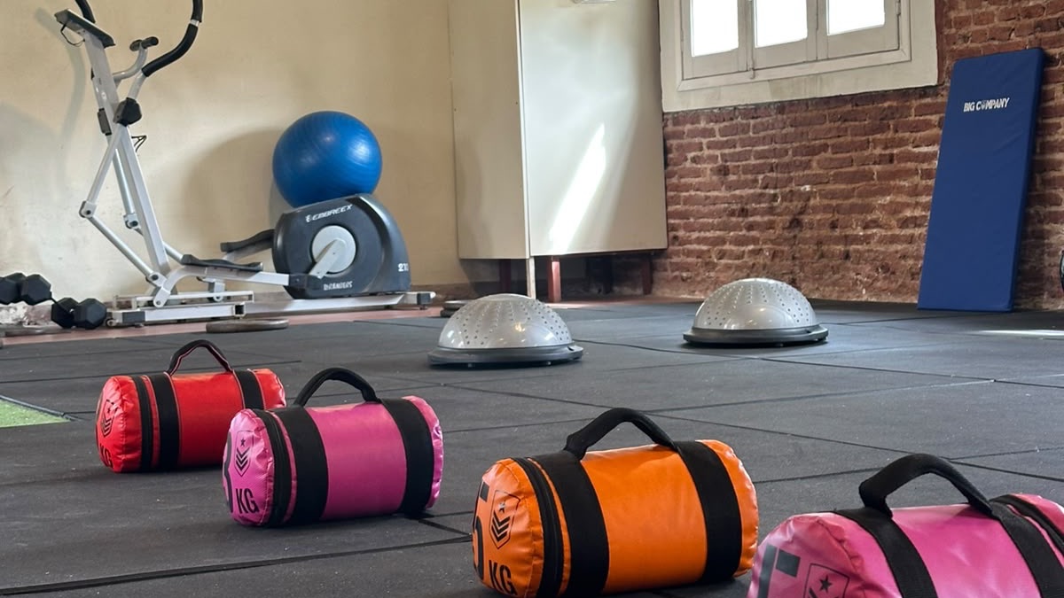 Gimnasio del hotel, zona de entrenamiento funcional